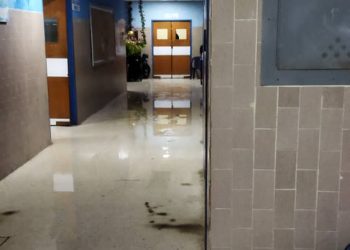 Filtraciones acaban con la estructura del Hospital de Colón