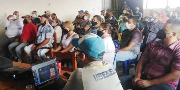 Mesas de trabajo: reforma a la Ordenanza sobre licores y especies alcohólicas de Carvajal  