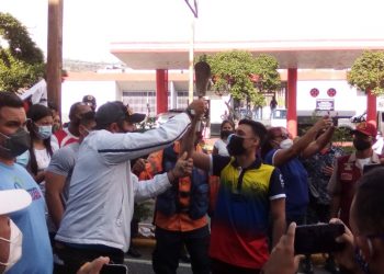 Los olímpicos trujillanos acompañaron el Fuego Patrio en Valera 