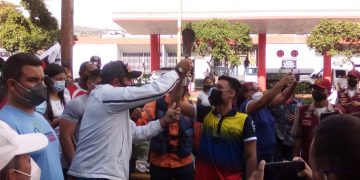 Los olímpicos trujillanos acompañaron el Fuego Patrio en Valera 