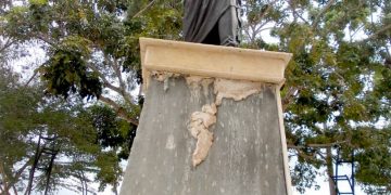 Severos daños tiene pedestal del Bolívar de la plaza de Betijoque