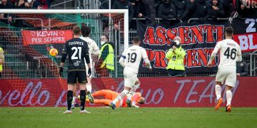 Ibrahimovic y Theo alimentan las ambiciones de título del Milan