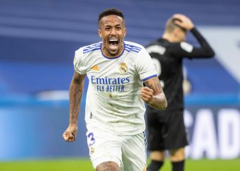 2-2. El Real Madrid salva un punto
