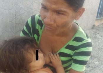 Mayuli Núñez se muere de mengua con sus hijos
