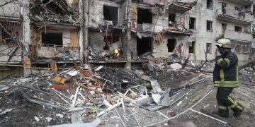 Los rusos entran en Kiev y piden a Ucrania deponer las armas para dialogar