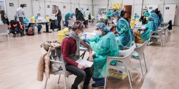 Italia impone desde hoy multas a los mayores de 50 años no vacunados