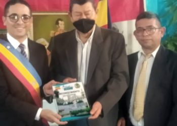 Sesión solemne del Concejo y Alcaldía de Sucre al cumplirse 34 años de autonomía municipal