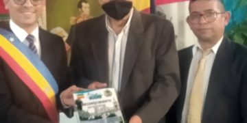 Sesión solemne del Concejo y Alcaldía de Sucre al cumplirse 34 años de autonomía municipal