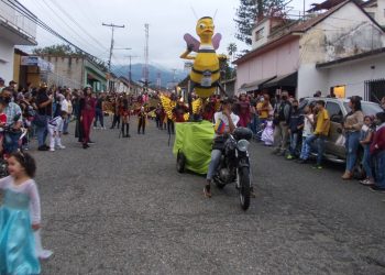 Concurrido desfile de carnaval en Betijoque la tarde del domingo