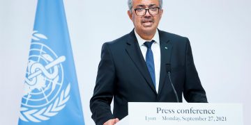 OMS: La oportunidad de acabar con la pandemia en 2022 puede perderse