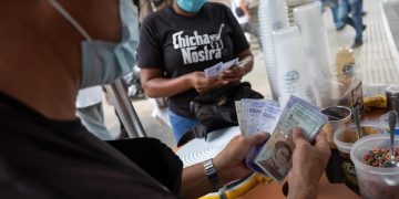 OVF: La actividad económica en Venezuela subió 6,8 % en 2021