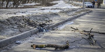 Ucrania denuncia decenas de muertos en ataque ruso con misiles contra Járkov