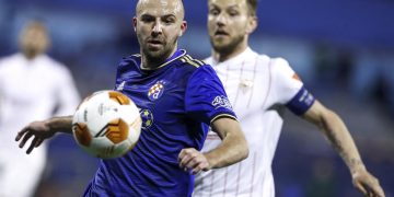 El Sevilla cae en Zagreb (1-0), pero pasa a los octavos