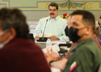 Venezuela alcanza «102 %» de población vacunada contra la covid, dice Maduro