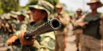 Venezuela moviliza tres batallones contra grupos armados en zona fronteriza