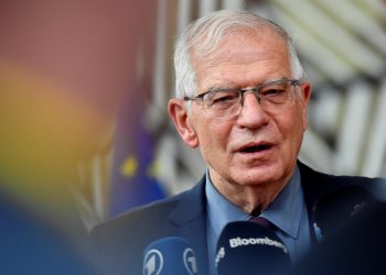 Borrell asegura que «ha empezado el bombardeo» en el este de Ucrania