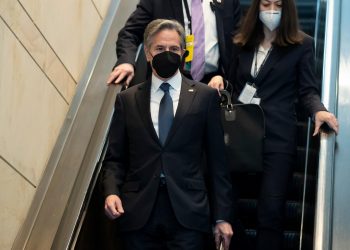 EE.UU. asegura que no hay «una retirada significativa» de tropas rusas