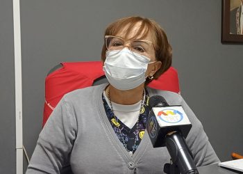 Autoridad de salud califica como «alarmista» el cierre de institución por presencia de un caso Covid-19