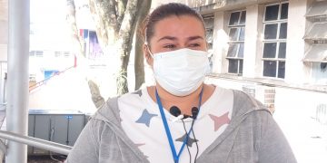 Exigen atención médica en Hospital de San Cristóbal para paciente que perdió a su bebé en el vientre