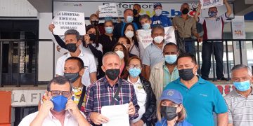 En Táchira trabajadores de la administración pública exigen mejoras salariales ante la Defensoría del Pueblo