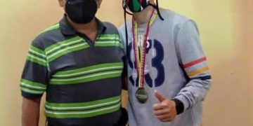 Moisés Trejo, medallista de plata carvajalense, sostuvo encuentro con el alcalde Wilsson Marín