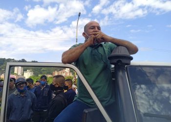 Jefe de la Fapet se reúne con motorizados para coordinar suministro de combustible