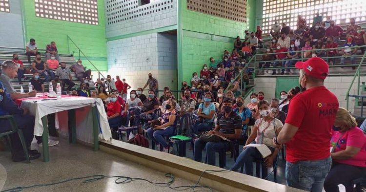 Jornada de debate y reflexión sobre las 3R.Nets en el gimnasio de pesas de Carvajal (Fotos Prensa Alcaldía de Carvajal)