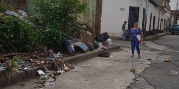 Solicitan activación de terreno baldío en la Calle 10