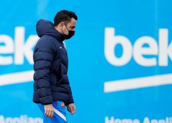 Xavi: «Da coraje no jugar la Liga de Campeones»