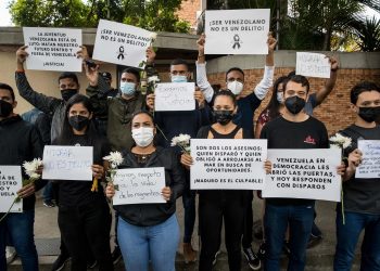 Venezolanos piden a Trinidad y Tobago justicia por el «asesinato» de un niño