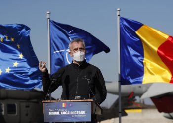 Stoltenberg avisa desde Rumanía del «riesgo real» de una guerra en Ucrania