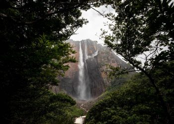 La AN supervisa acciones ante el posible daño al Parque Nacional Canaima