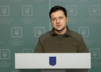 Putin amenaza con arsenal nuclear y Ucrania negociará «sin claudicar»