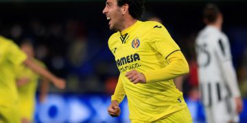 1-1. Vlahovic y Parejo firman el empate en un partido igualado