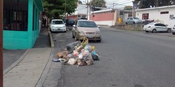 Valera convertida en un gran depósito de basura
