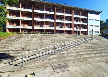 Estudiantes universitarios de Servicio Comunitario recuperan áreas internas de la Facultad de Humanidades