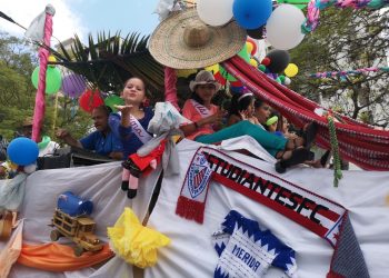 Mérida desbordó el Desfile Monumental de la Feria Internacional del Sol 2022