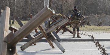 Defensa de Ucrania confirma la «retirada parcial» de unidades rusas en Kiev