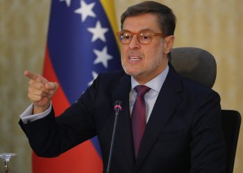 Venezuela recibe 69 toneladas de medicamentos de China