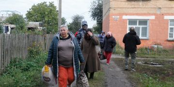 Zelenski denuncia la destrucción de un aeropuerto por ocho misiles rusos