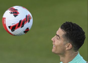 Ronaldo: «No será fácil» pero Portugal «luchará» por llegar al Mundial