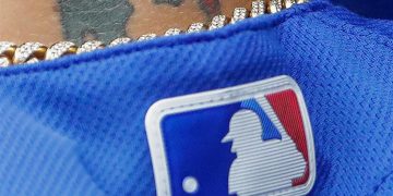 La MLB pospone hasta el 14 de abril el inicio de la temporada y cancela dos series más