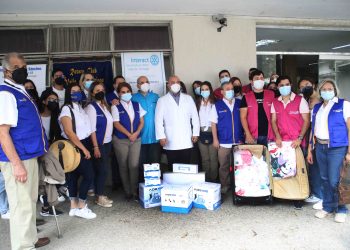 Rotary Valle de Santiago donó aspiradores para área COVID-19  y filtros para máquinas de diálisis del Hospital Central