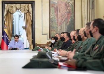Maduro dice que transmitió a la delegación de EE.UU. su voluntad de avanzar en la paz