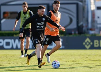 Messi vuelve a entrenarse y se perfila como titular ante Venezuela
