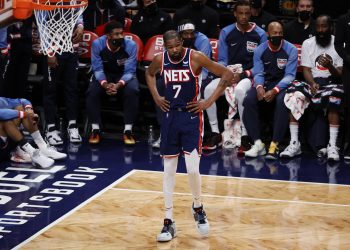 LeBron y Durant se lucen, Mavs sobreviven y Sixers ganan sin Embiid y Harden