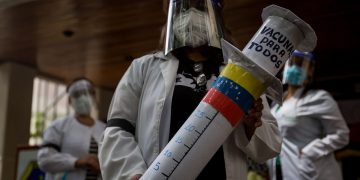 Antichavismo urge a mejorar el sistema de salud y evitar la deserción de los médicos