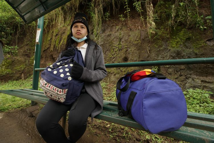 Fotografía cedida por ACNUR, que muestra a la actriz venezolana Rosa Ortiz, durante el rodaje de la pelìcula "Del otro lado", una producción de la Agencia de la ONU para los Refugiados (Acnur). EFE/ Acnur Imán Transmedia