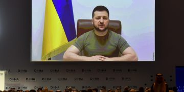 Zelenski denuncia la acumulación de tropas rusas para atacar el Donbás