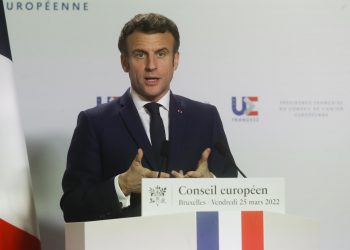 Macron se desmarca de Biden y de su calificación de carnicero a Putin